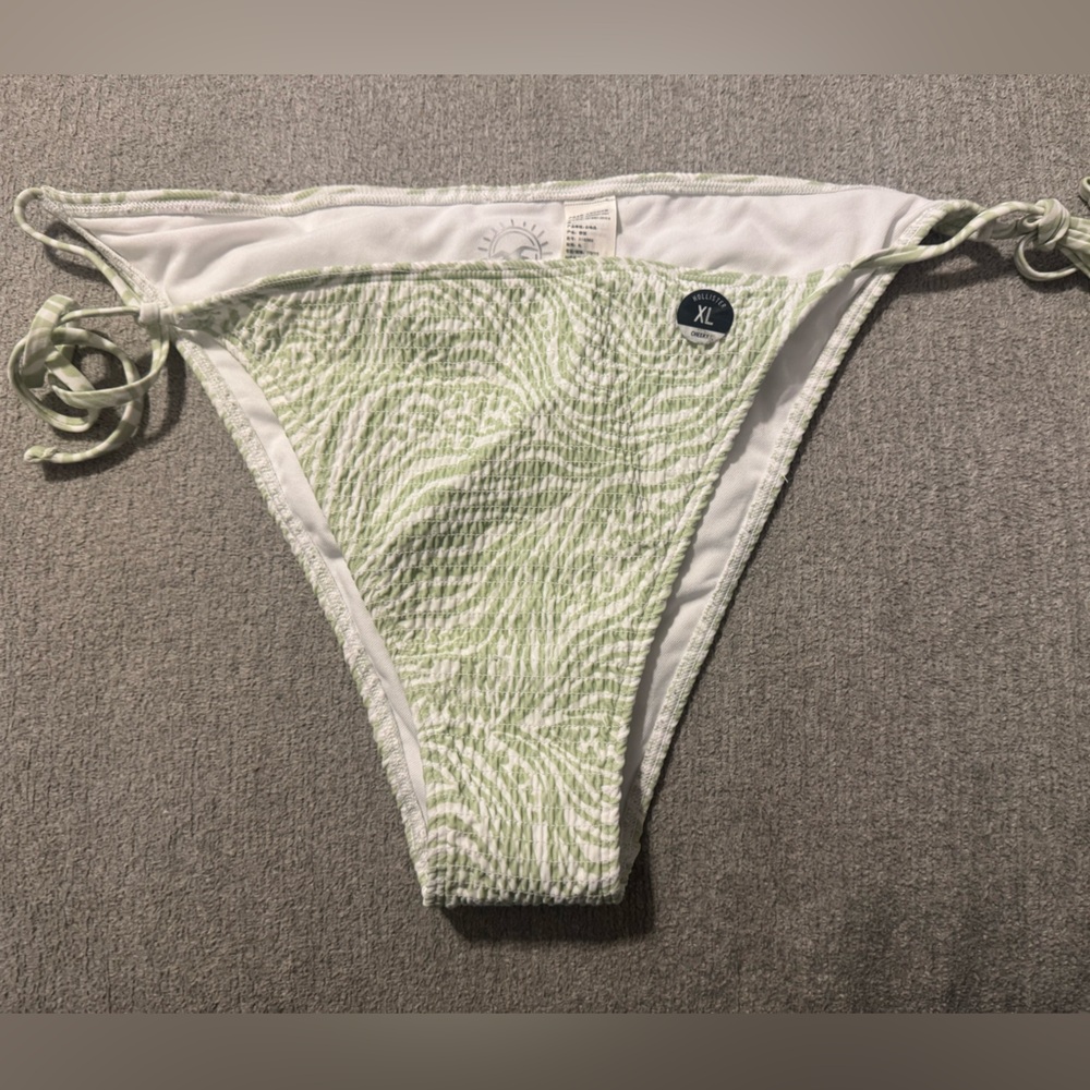 NWOT Hollister Swim Super Cute White & Green Zebra Striped Cheekiest Bikini XL